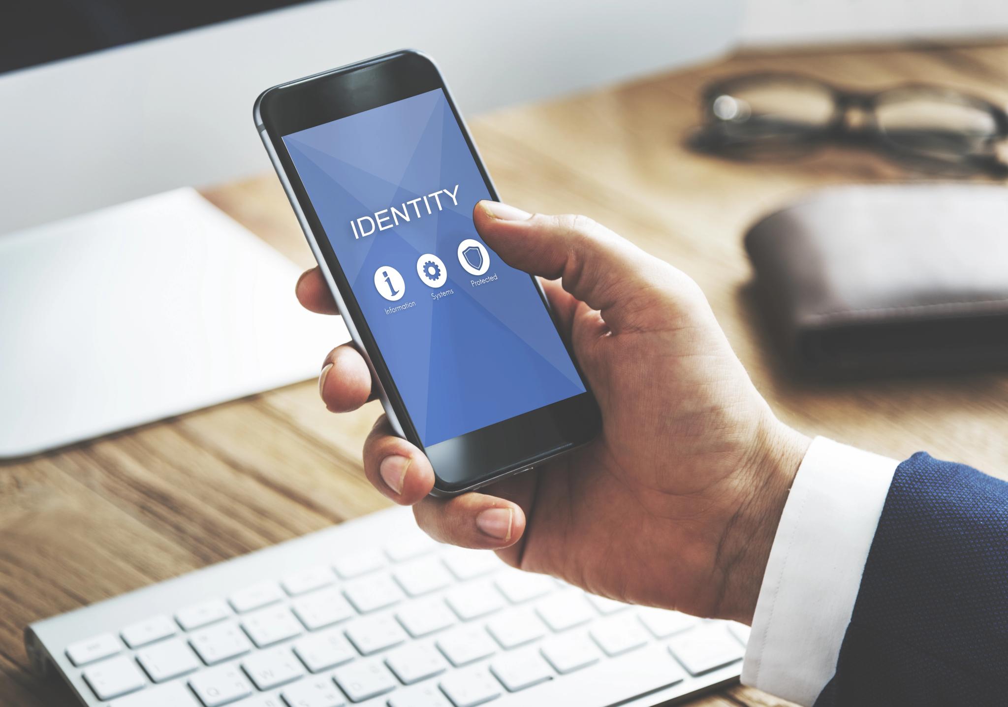 Secure Messaging Platform Based on ID Authentication