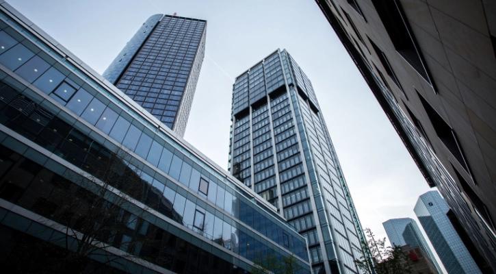 Should You Run Banking On Cloud? In-depth Analysis of Cloud Banking's Pros And Cons